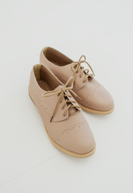 Classic Brogue Shoes: Nude Pink