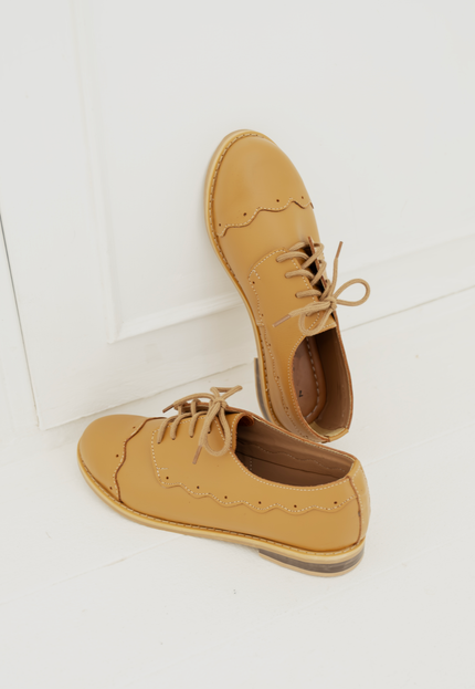 Classic Brogue Shoes: Tan